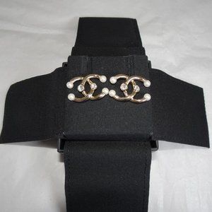 Chanel Gold Pearl Crystal CC Earrings 2021